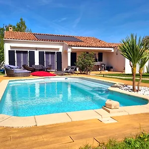 https://jolie-maison-familiale-calme-soleil-paisible.aixenprovencehotels.org